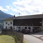 Gmarerhof Apartment *